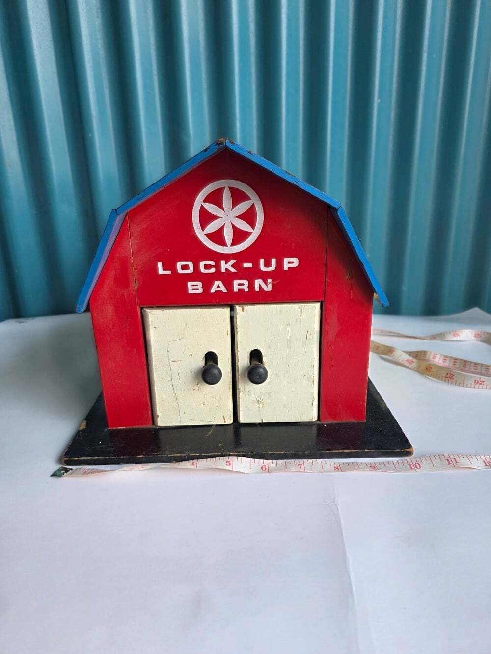 Playskool Lock-Up Barn Wooden Vintage Toy Pre-owned